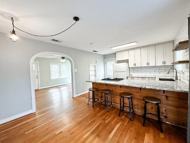 Building Photo - 2622 25th St