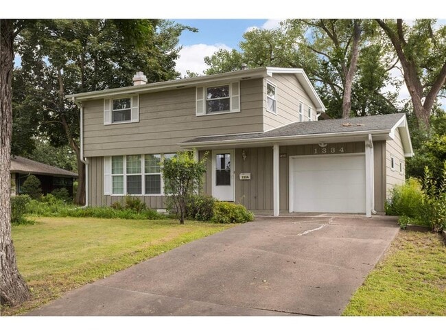 Foto del edificio - 1334 Hillcrest Dr NE