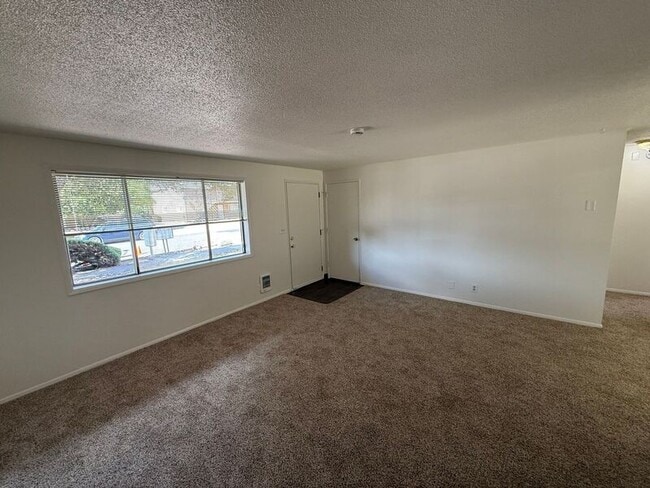 Building Photo - 3870 Iberis St NE