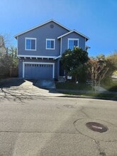 Building Photo - 1351 Gordon Ln