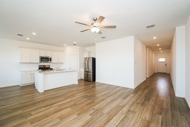 Foto del edificio - 920 Rusty Spur Ln