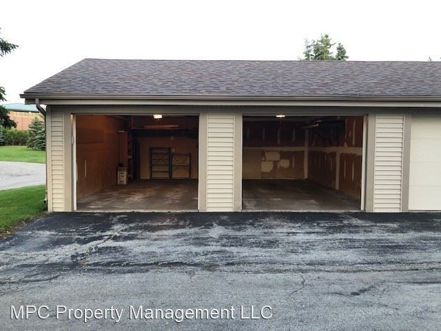 Building Photo - 1447 Windsor Way