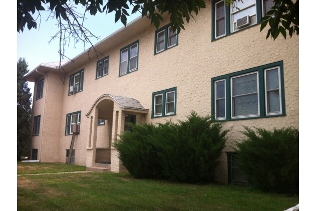 Building Photo - 618 Main St