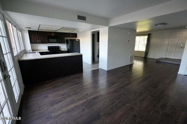 Foto del edificio - 3320 S Juniper St