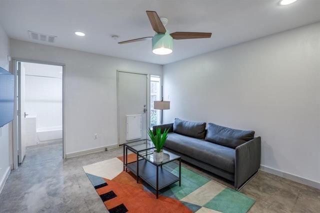 Foto del edificio - 4931 Hornsby Pl