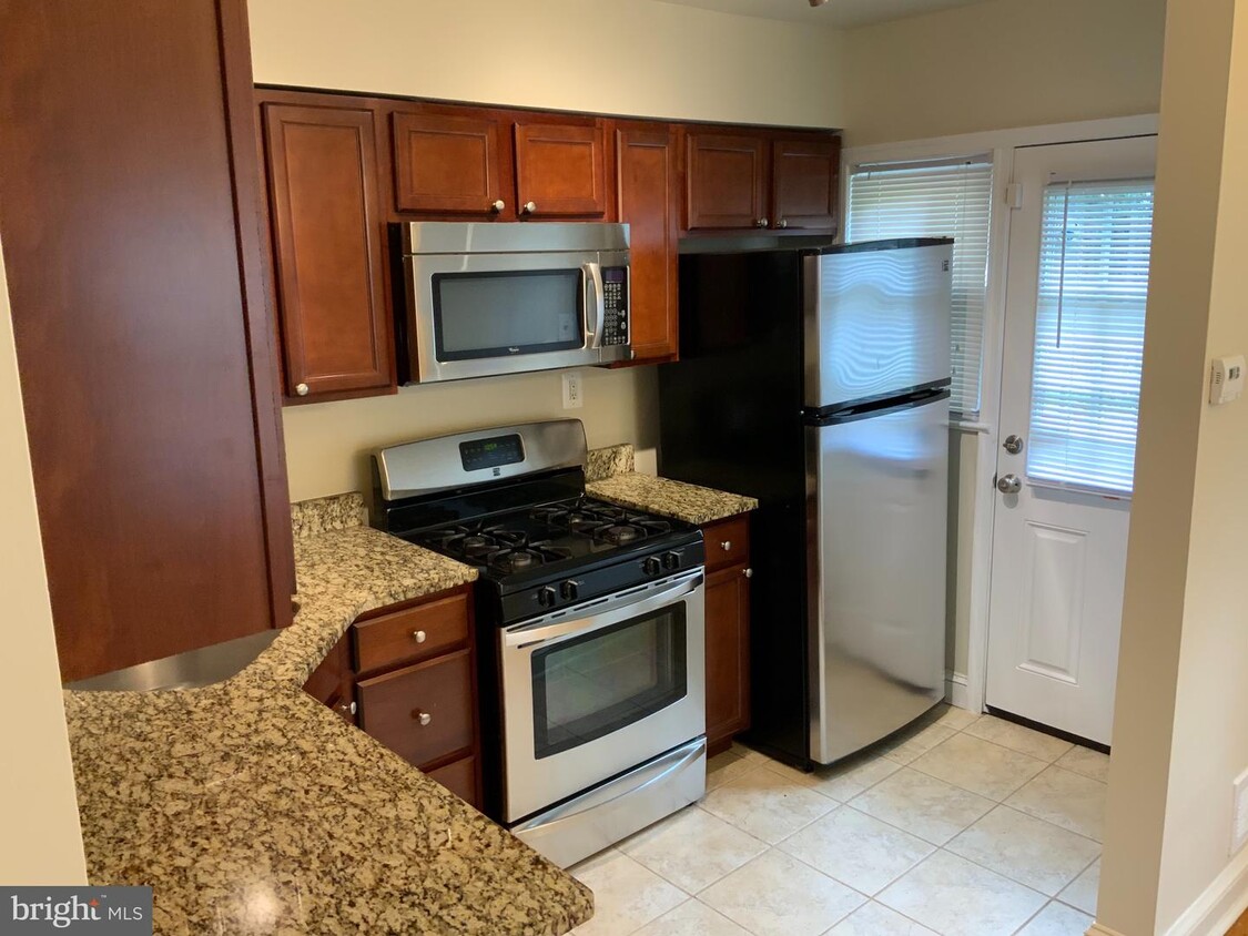Foto principal - 4506 Eads Pl NE