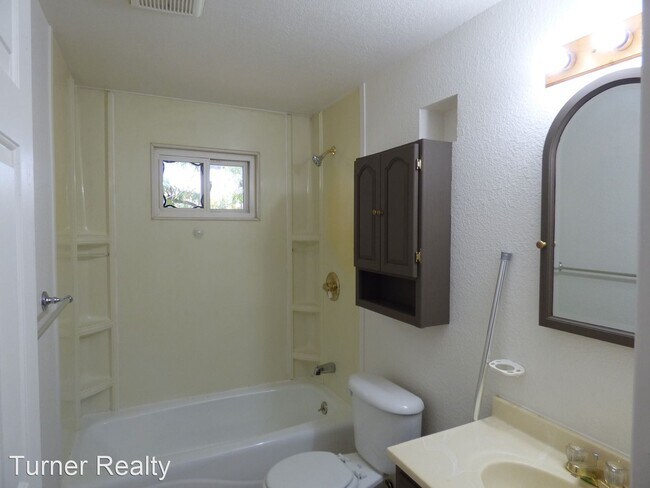 Building Photo - 3 br, 3 bath House - 125 Judson Street