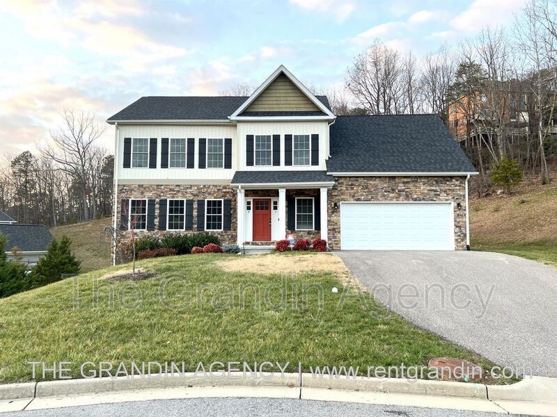 Foto principal - 4235 Berkeley Place Drive