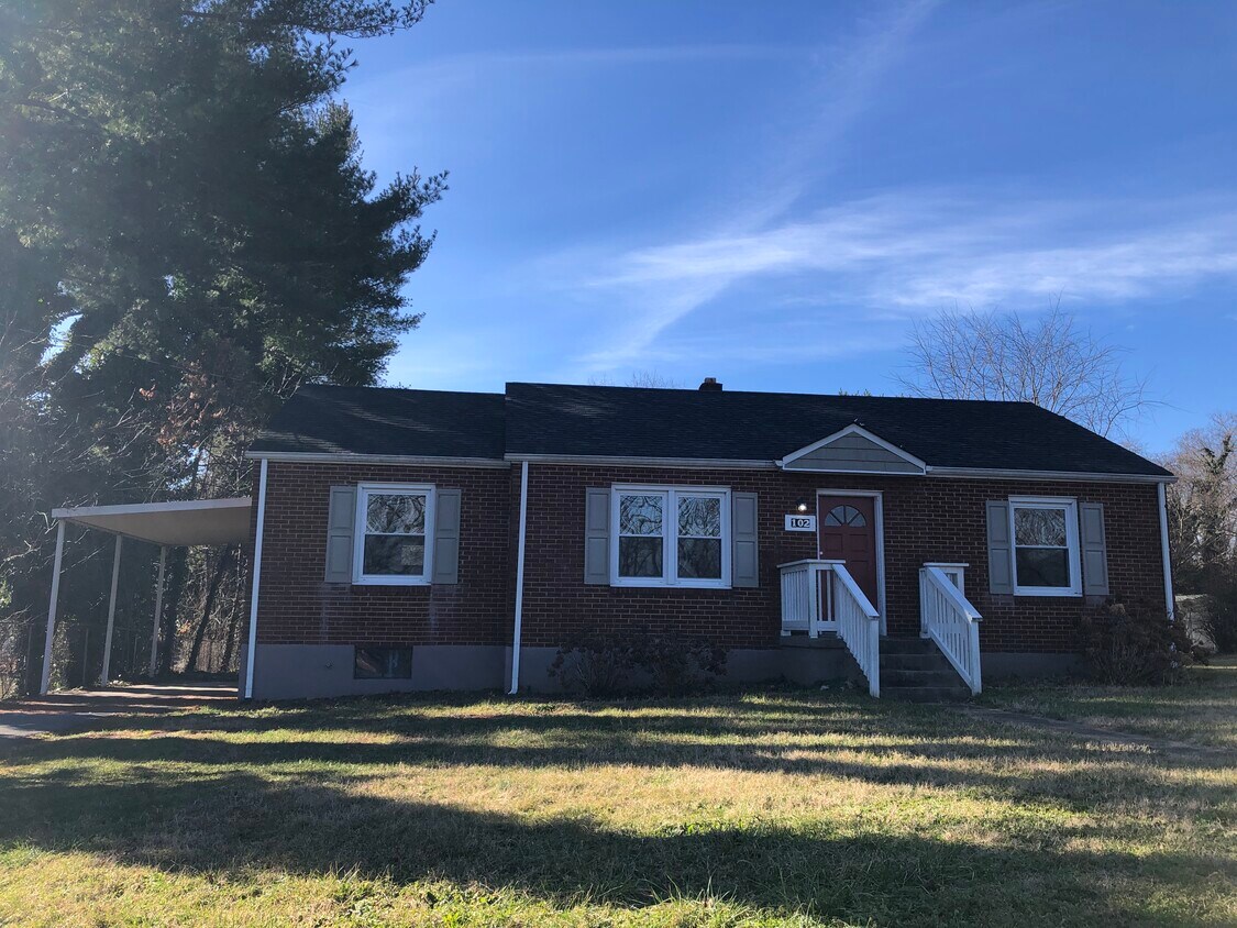 Foto principal - 102 Kimball Ave