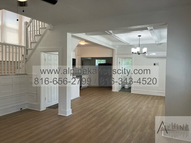 Foto del edificio - HUGE 3 Story Remodel!
