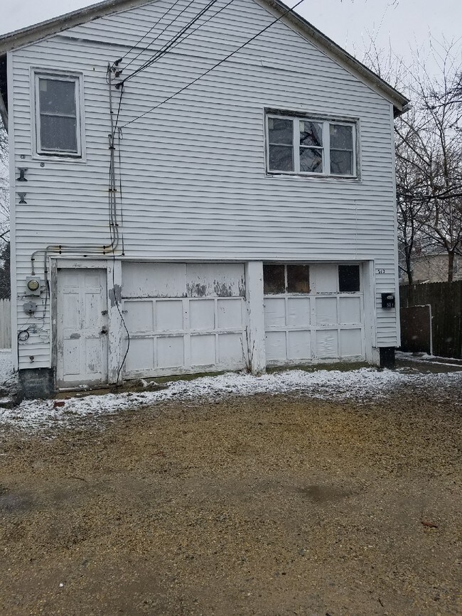Building Photo - 513 N 3rd St