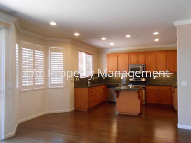 Building Photo - 3 Bedroom with loft near Alvarez High School