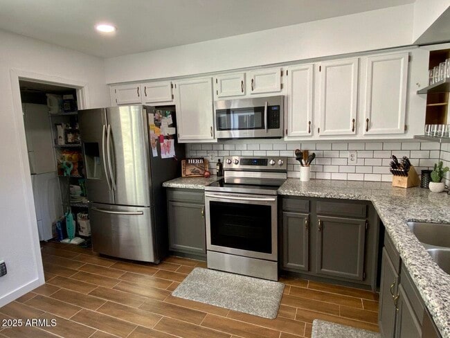 Building Photo - 5100 N Miller Rd