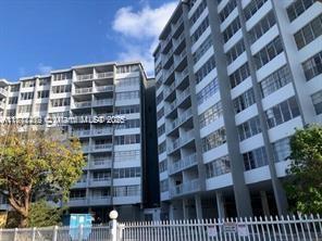 Foto principal - 2025 NE 164th St