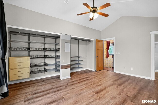 Foto del edificio - 5607 SE Oak St