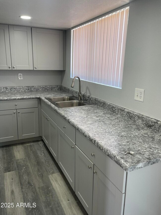 Foto del edificio - 2309 N 28th St
