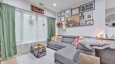 Building Photo - 1658 K St NE