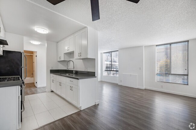 Foto del edificio - 5837 Virginia Ave