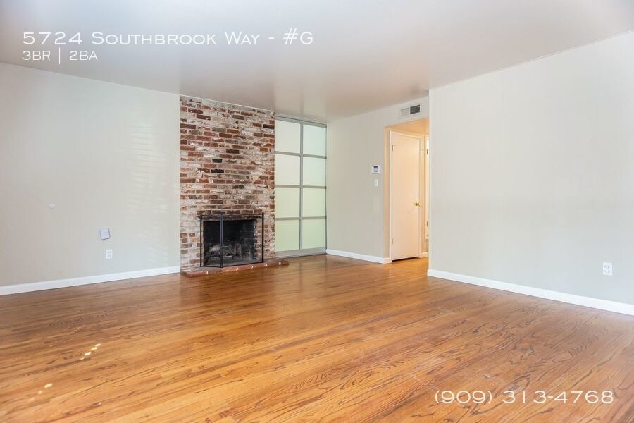 Primary Photo - 5724 Southbrook Way
