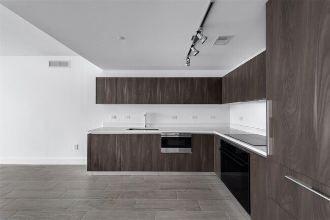 Foto del edificio - 3131 NE 7th Ave