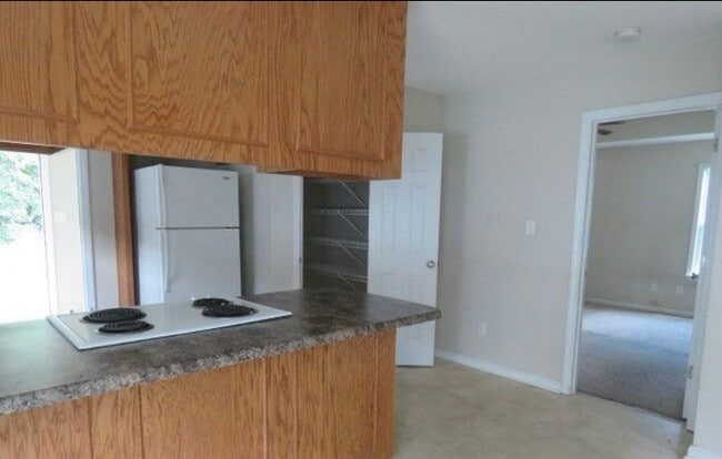 Kitchen and Pantry - 1624 Fresno St