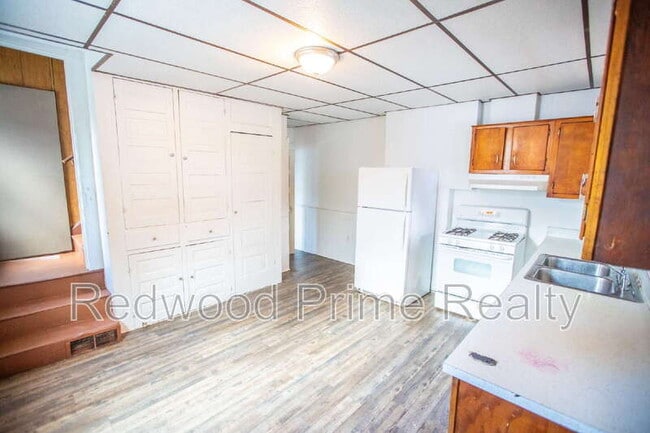 Foto del edificio - 901-903 Coleman Ave