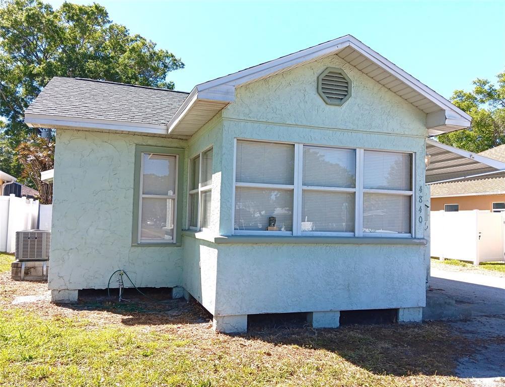 Foto principal - 4840 19th St N