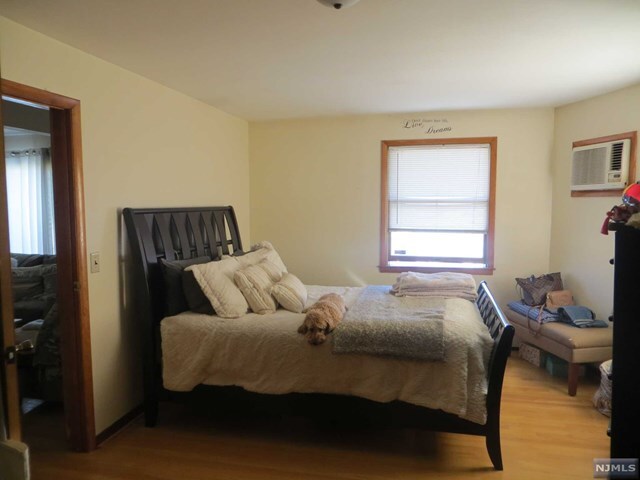 Foto del edificio - 731 1st St