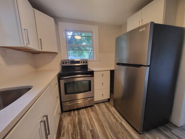 Foto del edificio - 2152 Highland St