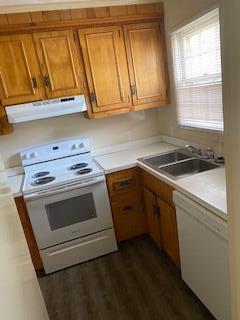 Building Photo - 112 W Calhoun St