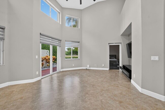Building Photo - 17626 Tiffany Trace Dr