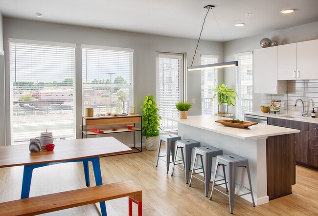 Foto del edificio - South Main Station