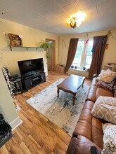 Building Photo - 504 N 2nd Ave E