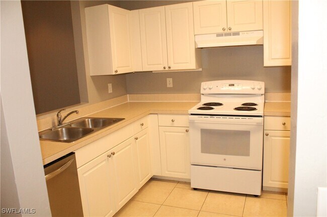 Foto del edificio - 703 SE 8th Terrace