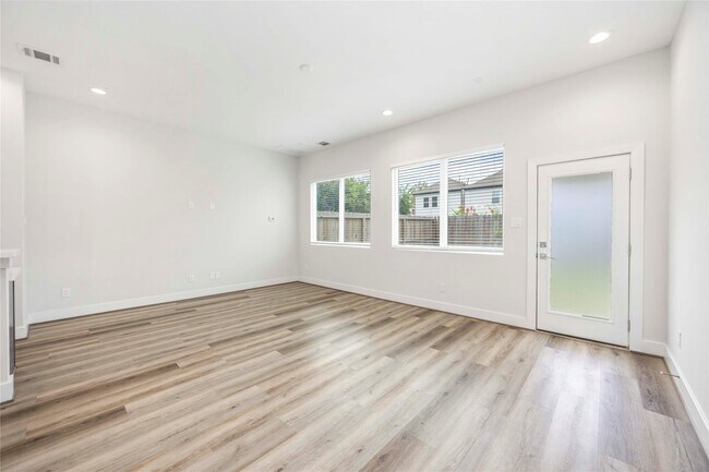 Building Photo - 1411 Bigelow St