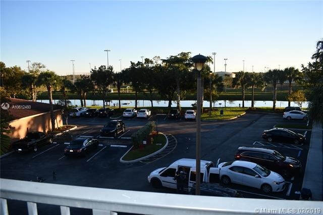 Foto del edificio - 7920 N Nob Hill Rd