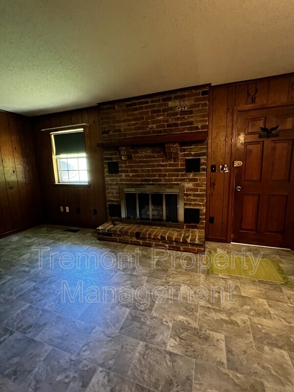 Foto del edificio - 7424 Runyan Rd