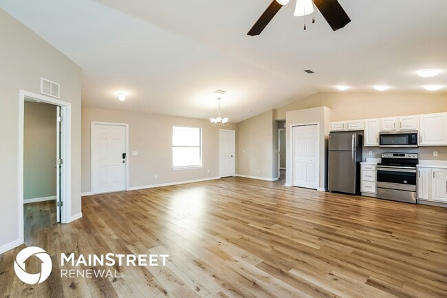 Building Photo - 3800 34th St SW