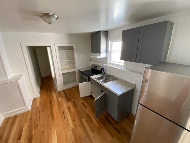 Building Photo - 7 Armstrong Pl