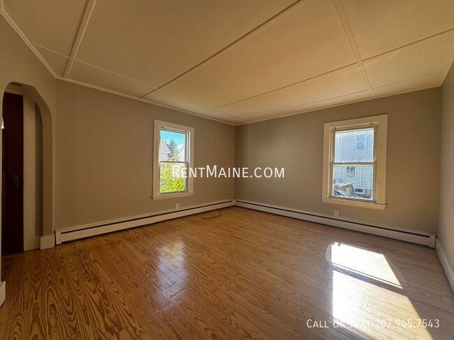 Building Photo - 5 Monument St