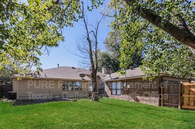 Photo - 8005 Meadowlark Ln House