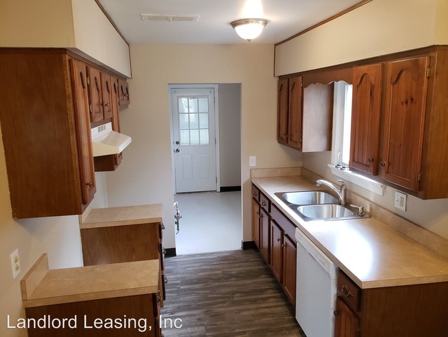 Building Photo - 3 br, 1 bath House - 850 Oakwood Drive