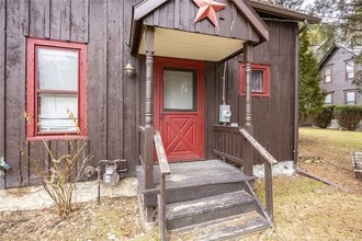 Building Photo - 1874 Blossom Rd