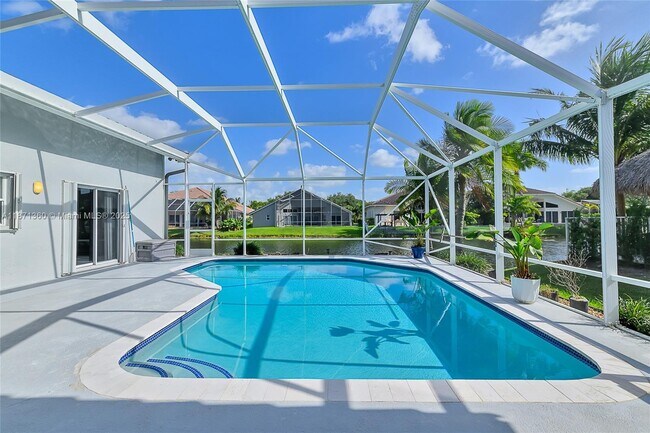 Foto del edificio - 9912 NW 49th Pl