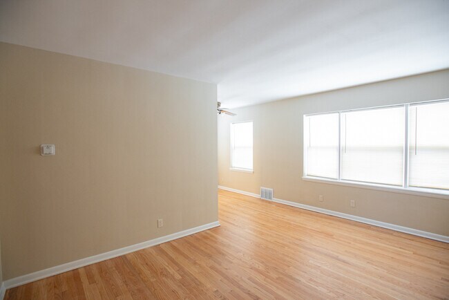 Foto del edificio - 1323 E Colorado St