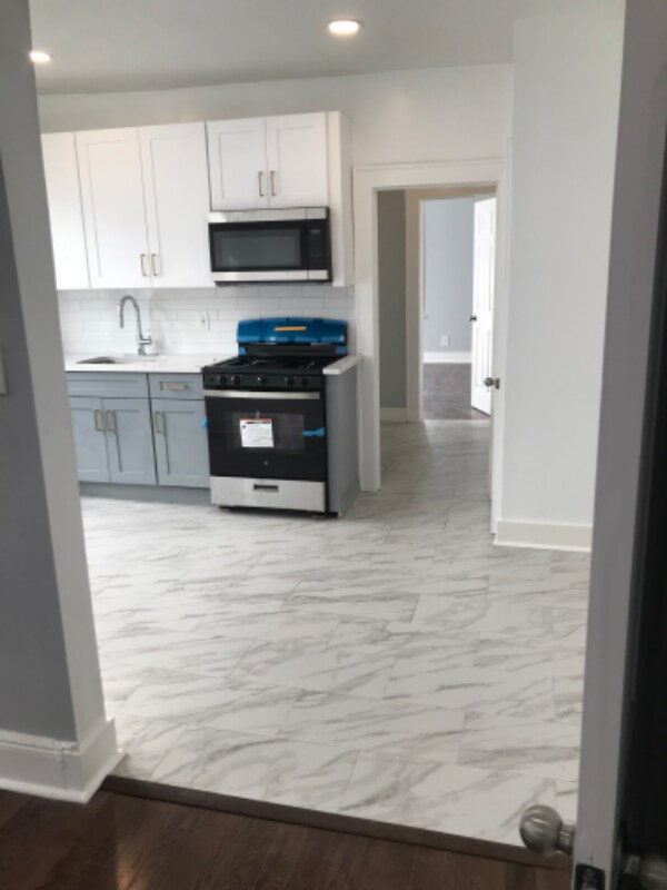 Building Photo - 362 Schley St