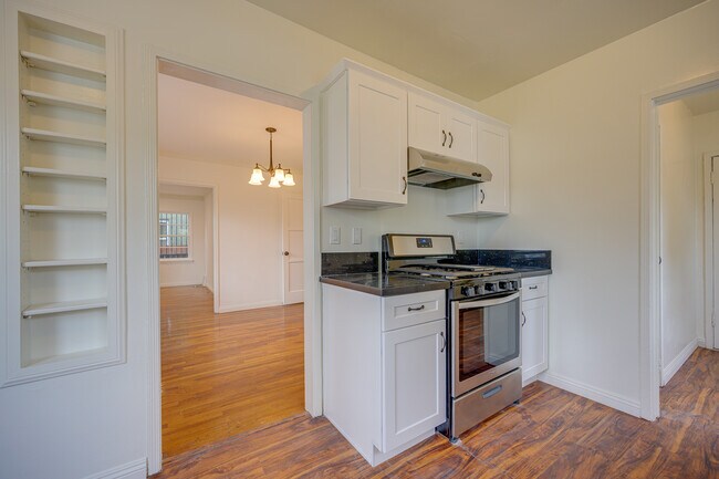 Building Photo - 1333 Cochran Ave