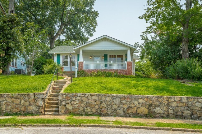Foto del edificio - 3 Bedroom in North Chattanooga
