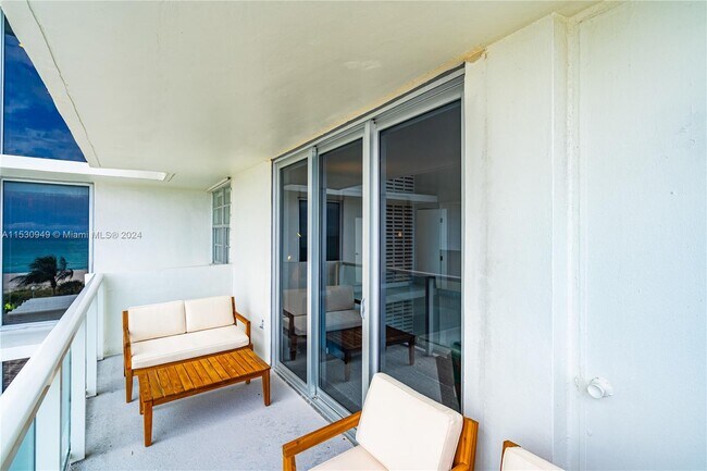 Foto del edificio - 5701 Collins Ave