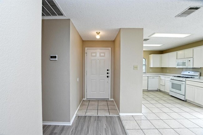 Building Photo - 15009 Big Falls Dr